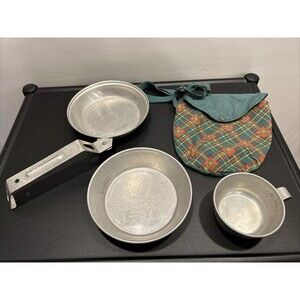 Vintage Girl Scout Mess Kit And Carrying Case Camping Cooking Pots Pans & Cup
